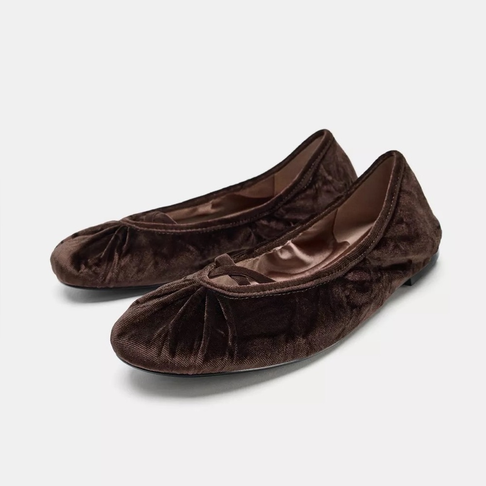 New zara velvet ballet flats in brown - US 6.5